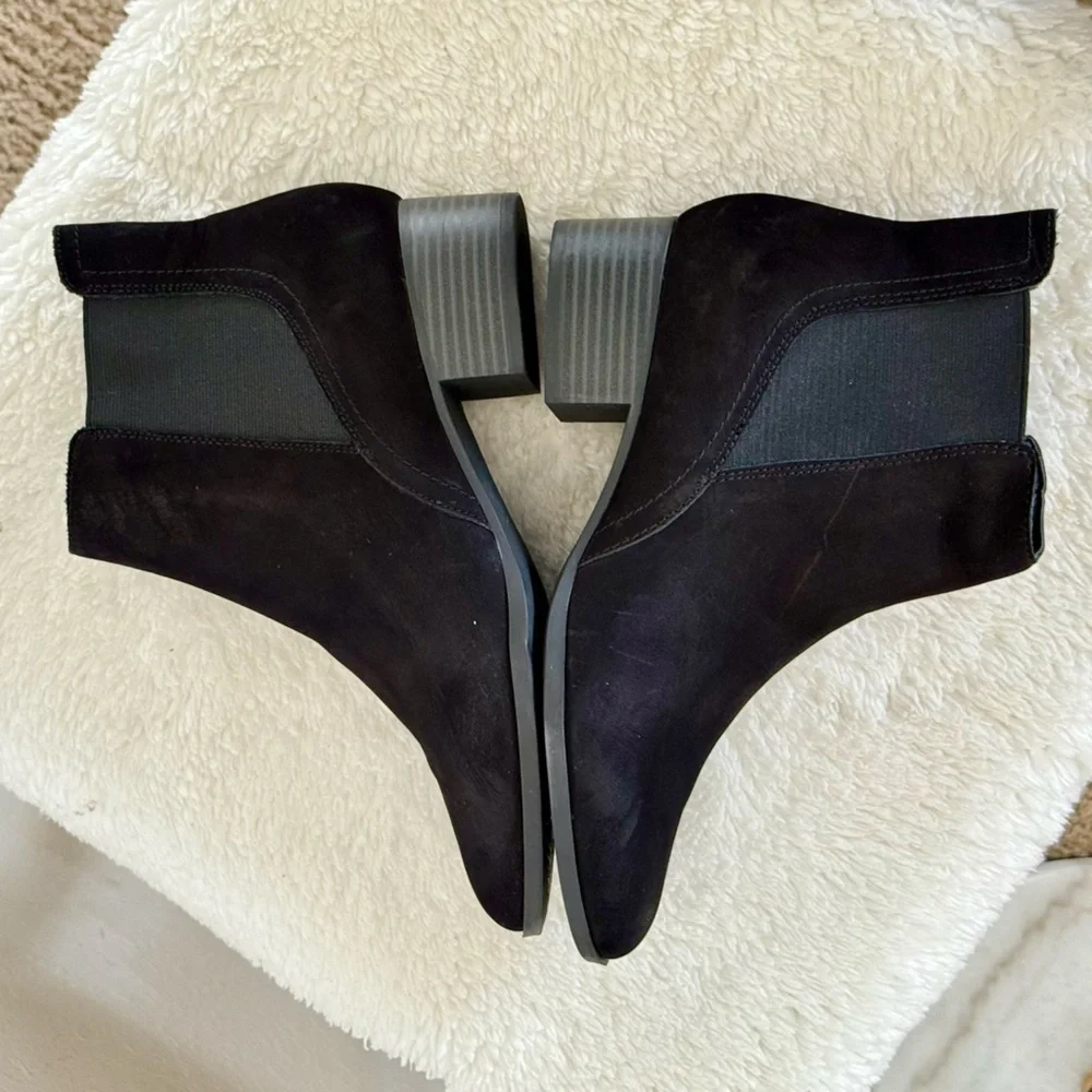 ALEX MARIE Black ankle Suede Leather Booties – Size 8